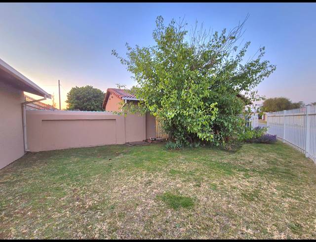 2 BEDROOM HOUSE FOR SALE IN HUNTINGDON